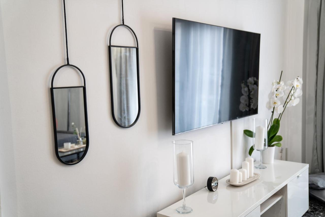 Lux Apartment Near Acropolis! In The Heart Of Афины Экстерьер фото