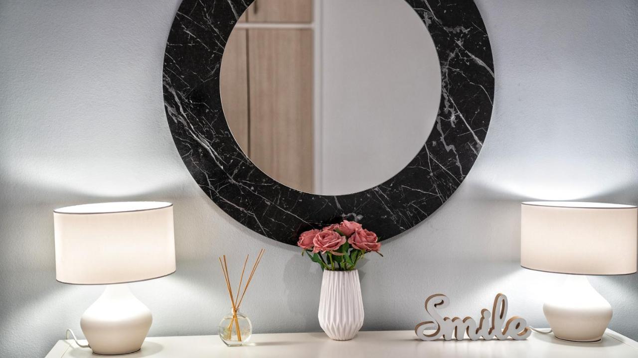 Lux Apartment Near Acropolis! In The Heart Of Афины Экстерьер фото