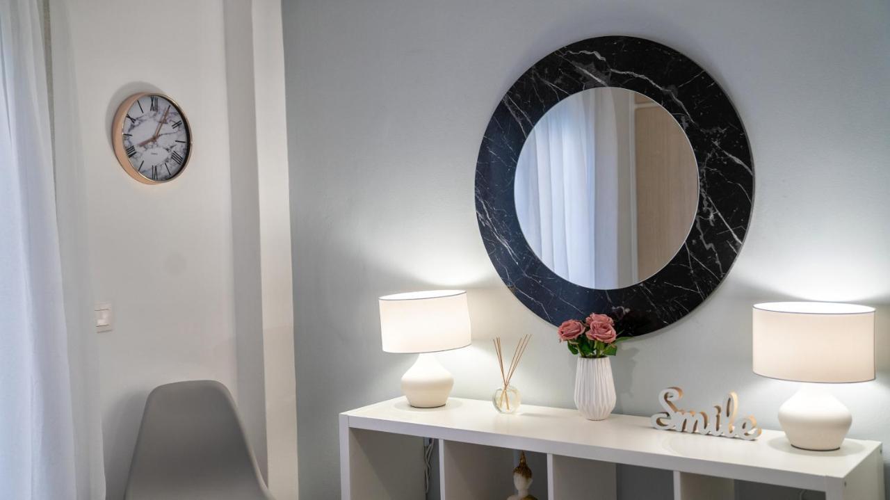 Lux Apartment Near Acropolis! In The Heart Of Афины Экстерьер фото